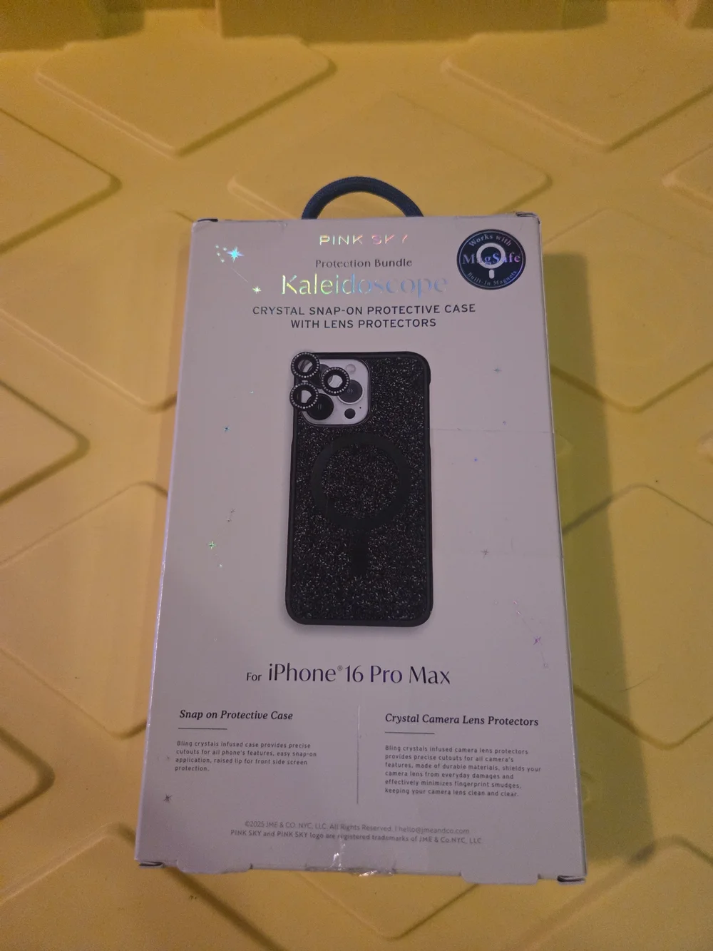 Kaleidoscope Crystal Snap-On Protective Case for iPhone 16 Pro Max - Black